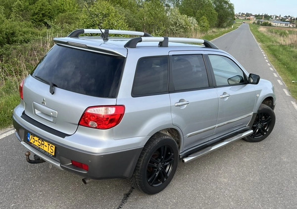 Mitsubishi Outlander cena 16800 przebieg: 220000, rok produkcji 2006 z Biała Piska małe 154